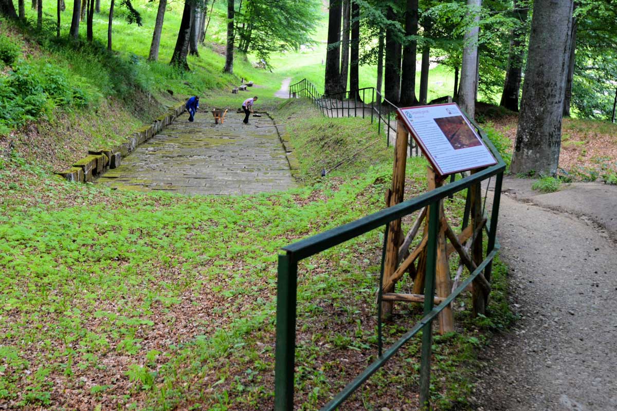 Die Ausgrabungsstätte der einst prachtvollen Daker-Hauptstadt Sarmizegetusa Regia liegt etwa 80 Kilometer südlich von Alba Iulia in Rumänien