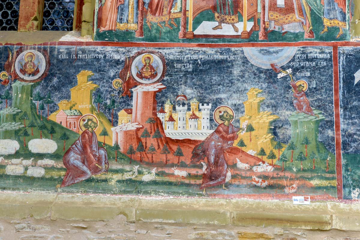 Bis heute rätseln die Experten, warum die Fresken auf der Fassade des Klosters von Sucevița derart gut erhalten sind, Rumänien
